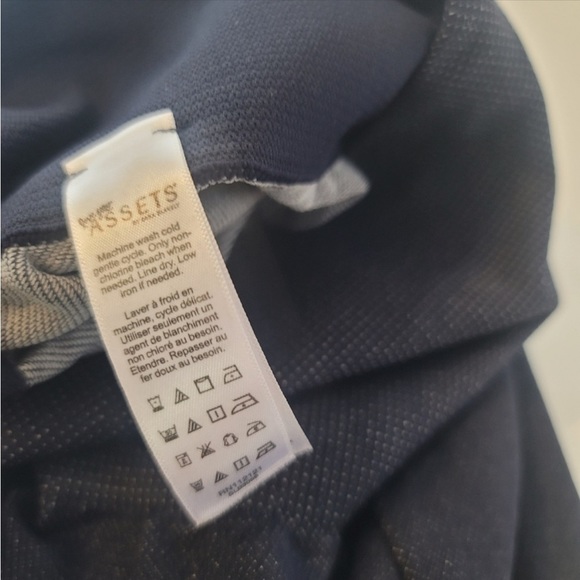 Spanx Love your Assests Seamless Leggings Blue. Flattering and comfortable! - Picture 4 of 8